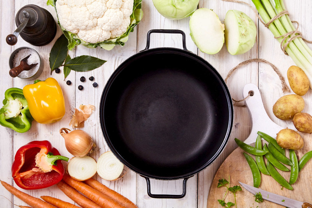 Dutch Oven vs Stock Pot - What's the Difference Between Them?