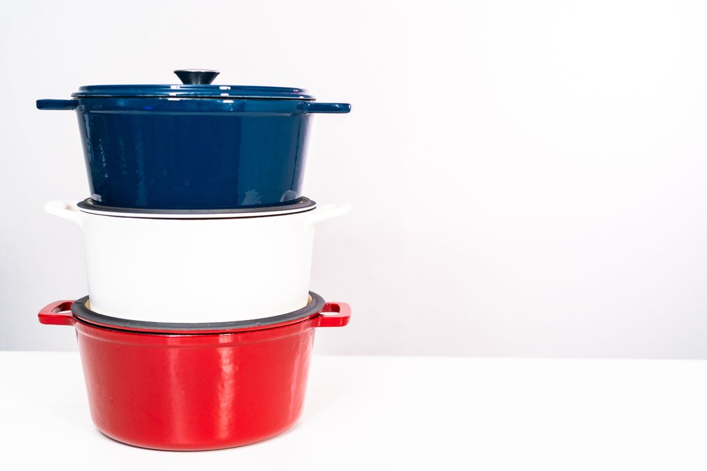 Dutch Oven Sizes - Picking the Right One for Your Kitchen